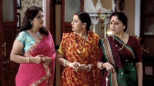 Charubala Insults Meenakshi