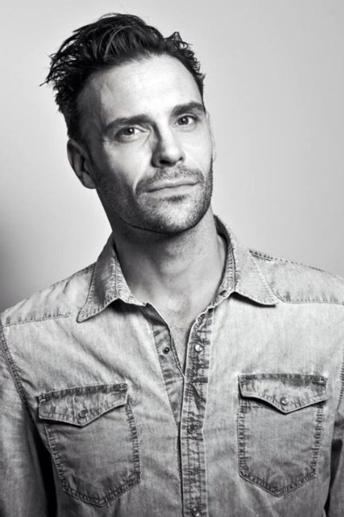 Zdjęcie Joseph Millson