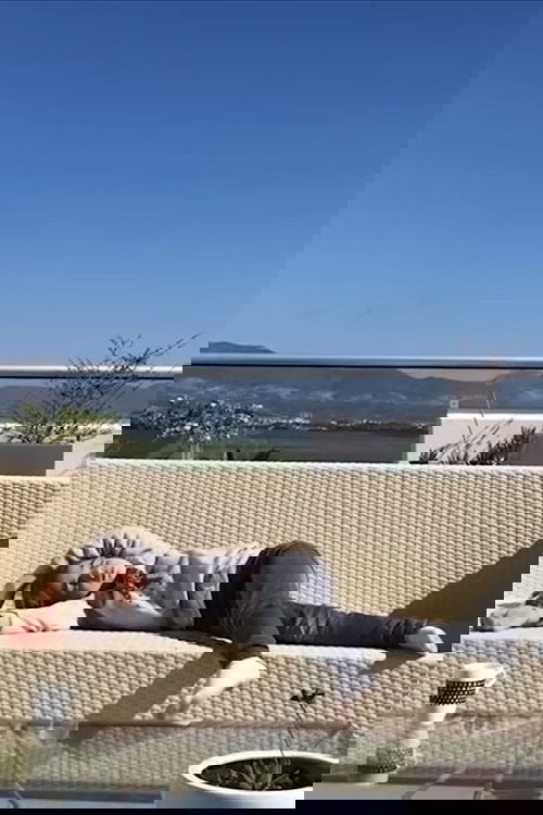 Η Κλειώ και ο Παπάς της κάνουν ταινία