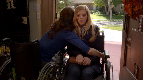 Don't Trust the B---- in Apartment 23 - 4. Bölüm