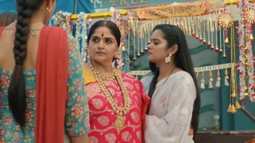 Sneha argues with Durgavati