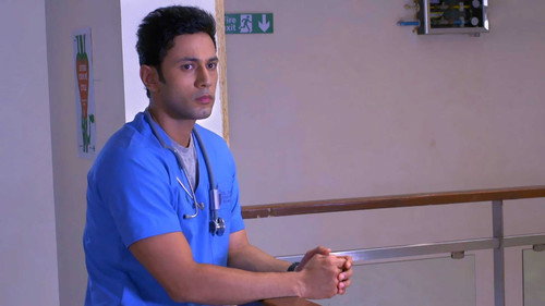 Nik Criticises Roshni