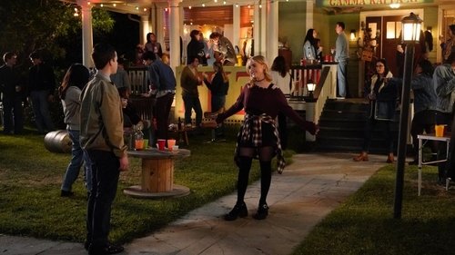 Young Sheldon - A Frat Party, a Sleepover and the Mother of A