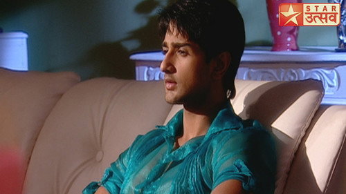Adhiraj Apologises to Suhani