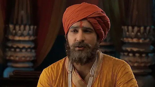Jalal saves Todarmal’s life