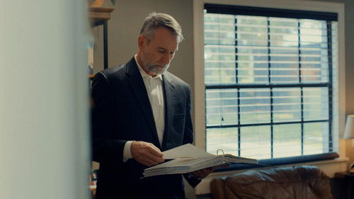 Murder Mastermind or Innocent Witness?