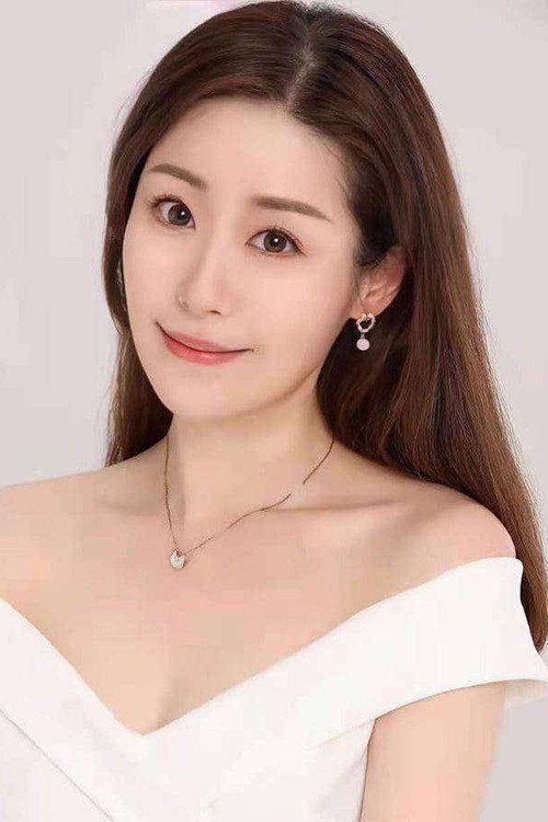 Cast member photo for li-hui