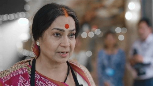 Ganga impresses Bhaskar with her culinary skills