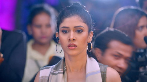 Isha's Wardrobe Malfunction