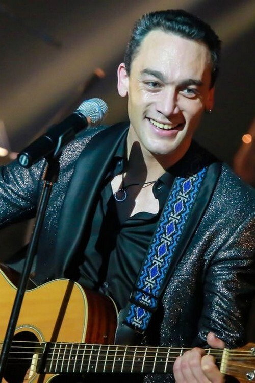 Jean-Baptiste Guégan - L'incroyable destin de l'homme à la voix de Johnny poster 4