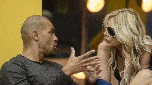 Duelo contra Lorena y Josh