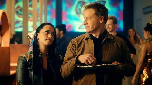 Resident Alien - An Alien In New York