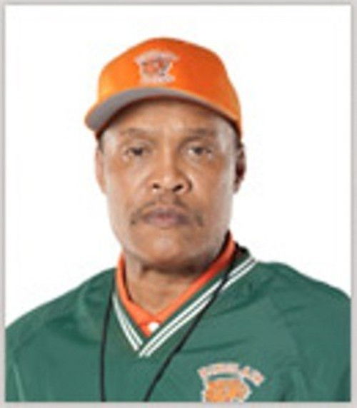 Zdjęcie L. Warren Young