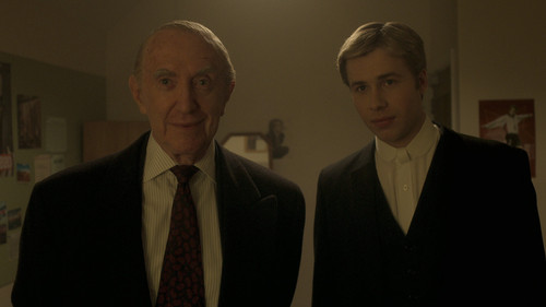 The Crown - Will Çılgınlığı