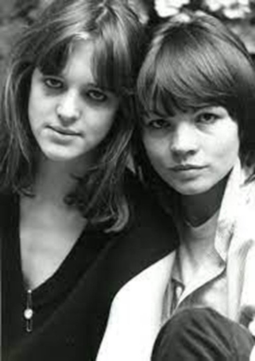 Deux femmes aujourd'hui Poster