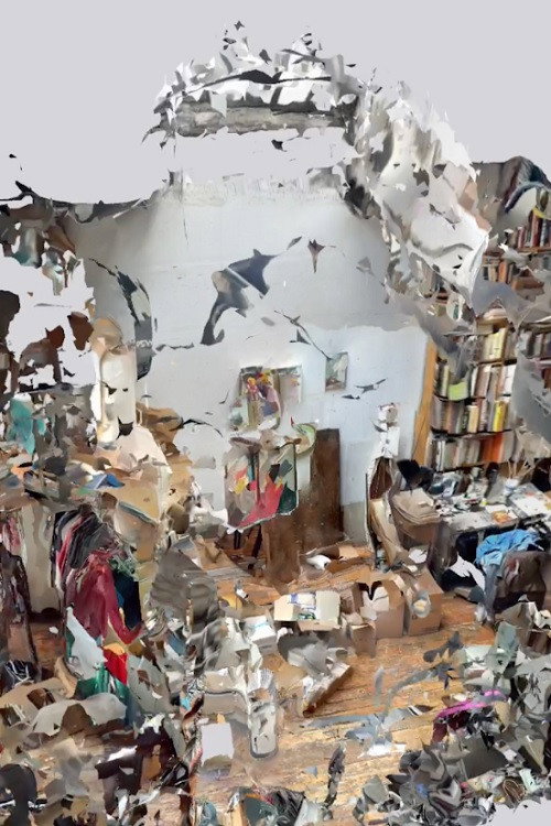 Downtown Loft with Skylights电影海报