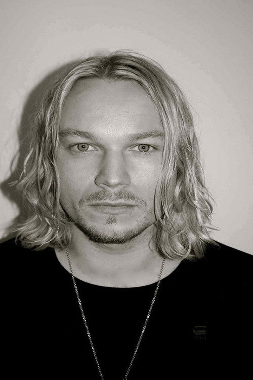 Zdjęcie Alex Gillison