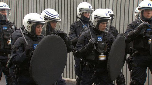 Politie 24/7第2季第1集