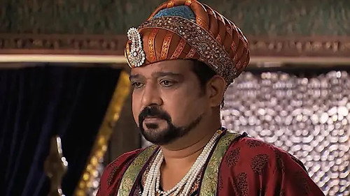 Salima informs Jalal about the 'hakim's murder