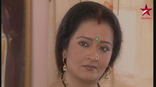 Pragya praises Kiran, Aarti