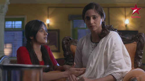 Sneha Buys Time From Her Girls