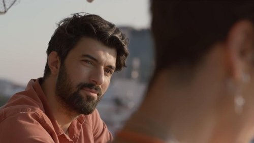 Bir Aşk İki Hayat (2019) Guarda lo streaming di film completo online