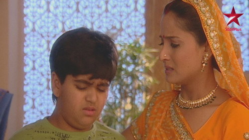 Naitik's mother is upset