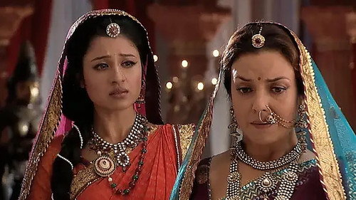 Jodha confronts Mainawati