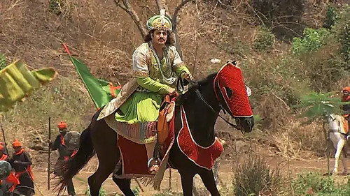 Jalal arrives at Amer in search of Jodha