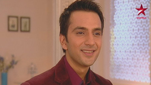 Naitik forgets to buy garlands