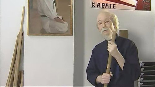 Presentado por Pat Morita