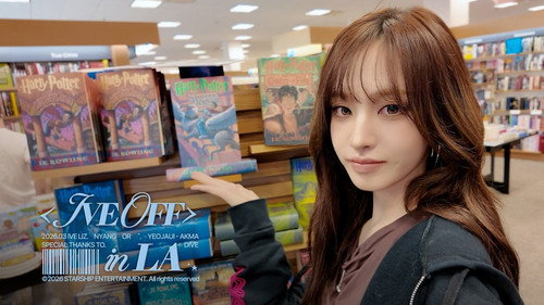 [IVE OFF] 고양이, 서점에 가다 😸📚 in LA