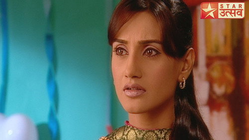 Mayank Hurts Nupur