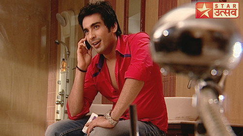 Samrat Reveals Nupur's Pregnancy