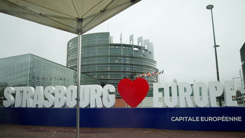 The EU Parliament's Perpetual Commuting