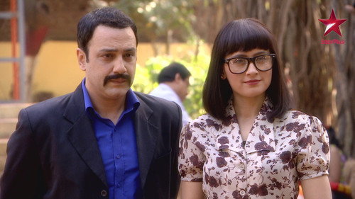 Durga and Aakash Follow Sakshi