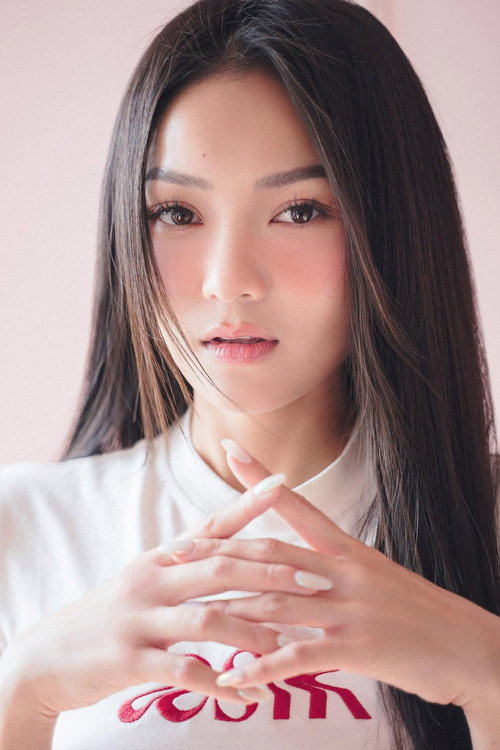 Thuỷ Top