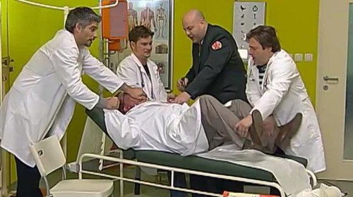 我们的小诊所第6季第12集