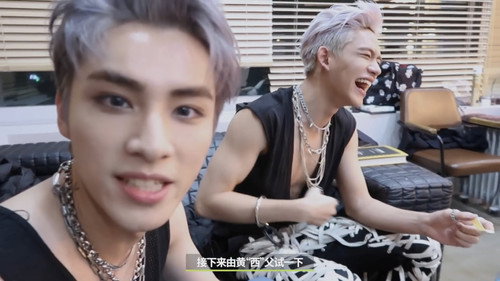 Pov: You and Xiaojun are in a relationship but he secretly knows you have a thing for his best friend Lucas (2021) หนังเต็มออนไลน์