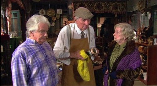 Oh Look! Mitzi's Found Her Mummy