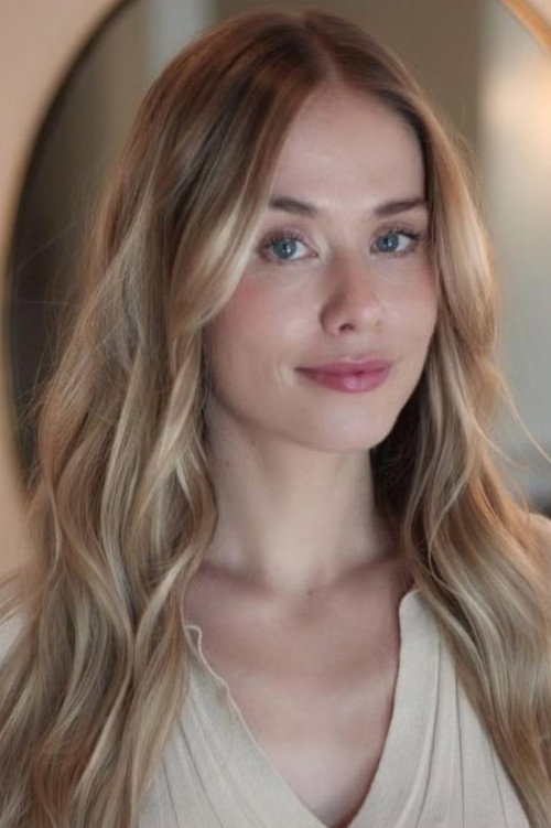 Elke Shari Van Den Broeck