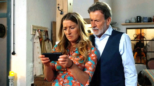 Folge 4264 - Carla taucht ab