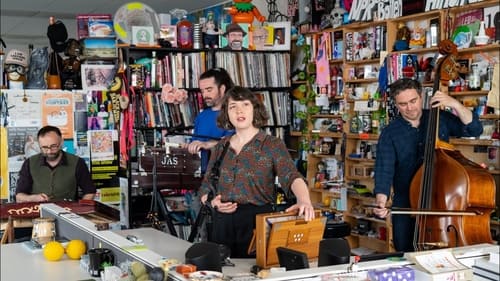 Poster della serie NPR Tiny Desk Concerts