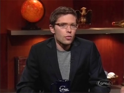 Escena del episodio 20 de la temporada 5 de la serie The Colbert Report