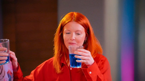 Clickbait Clinic with Stacey Dooley - S1 - Image