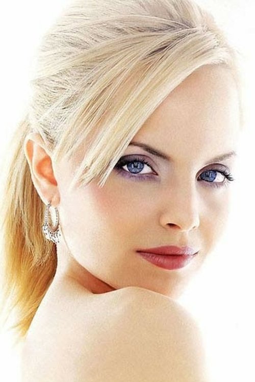 Mena Suvari