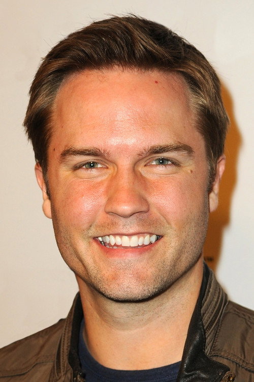 Kép: Scott Porter színész profilképe