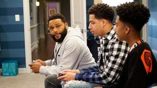 Escena del episodio 16 de la temporada 6 de la serie Black-ish