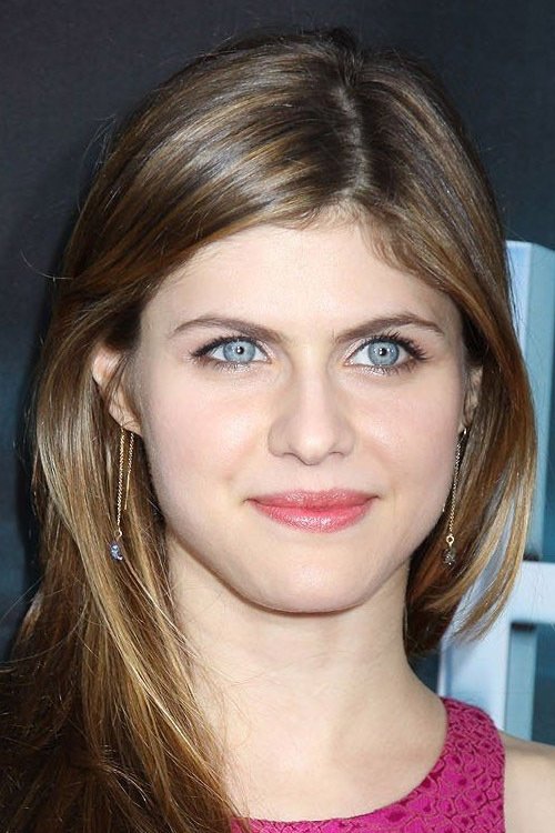 Kép: Alexandra Daddario színész profilképe