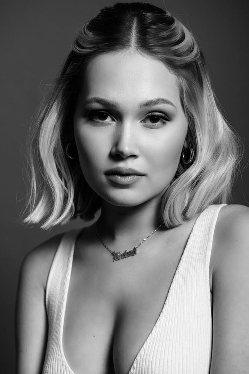 Kép: Kelli Berglund színész profilképe